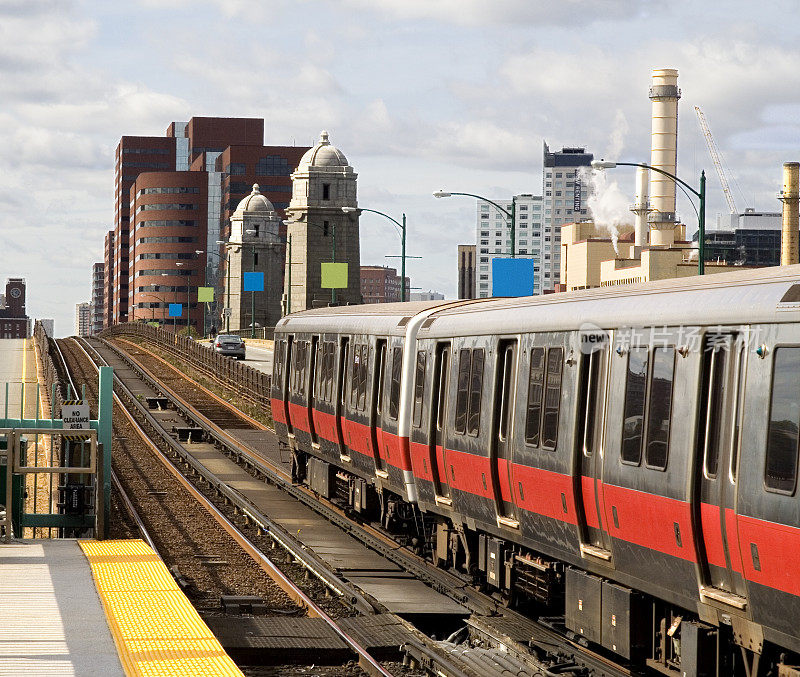 红线列车-盐和胡椒/朗费罗大桥。波士顿